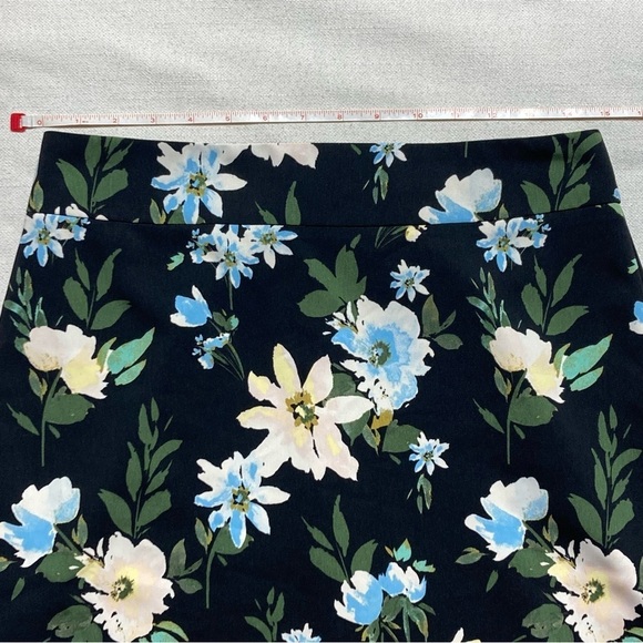 ANN TAYLOR | NWT | Floral Print Midi Skirt - Picture 15 of 15